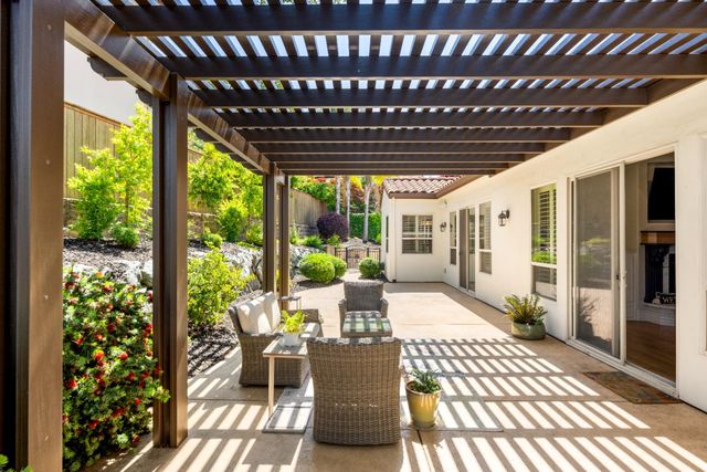 1047 Cambria Way, El Dorado Hills, CA 95762