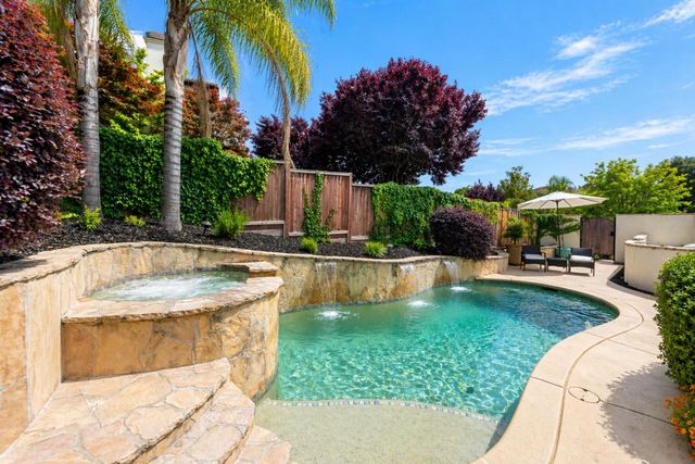 1047 Cambria Way, El Dorado Hills, CA 95762