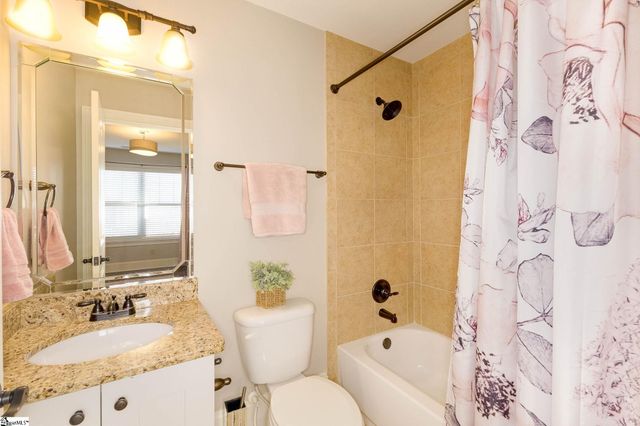 105 Bold Slope Drive, Piedmont, SC 29673