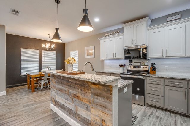 409 Titus Drive, Springtown, TX 76082