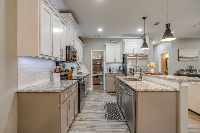 409 Titus Drive, Springtown, TX 76082