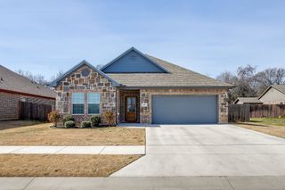 409 Titus Drive, Springtown, TX 76082
