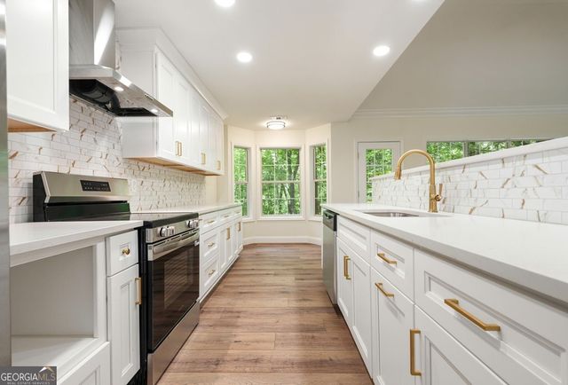 305 Michael Circle, Canton, GA 30114