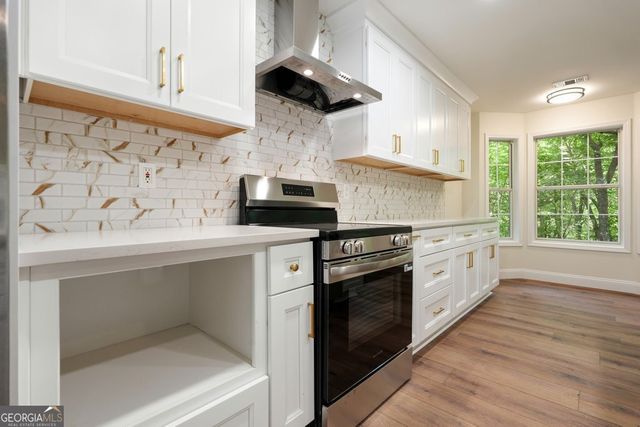 305 Michael Circle, Canton, GA 30114