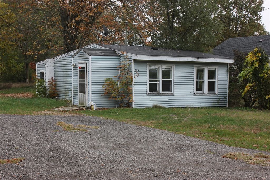 4884 E Apple Avenue, Muskegon, MI 49442