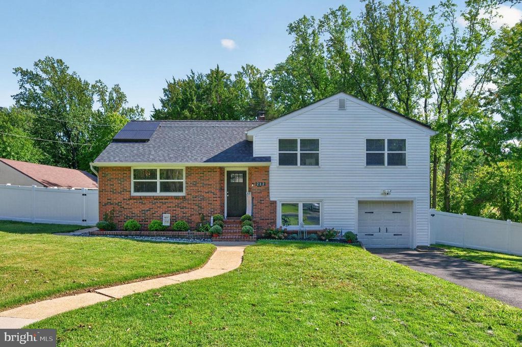 212 SUMMIT AVE, BLACKWOOD, NJ 08012 — photo 2