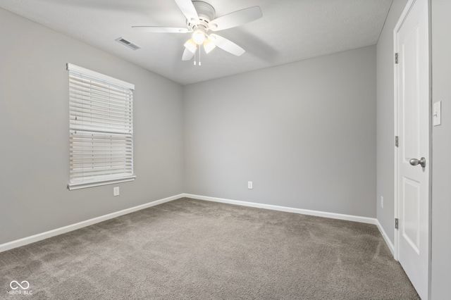 1811 N Creekwater Pass, Greenfield, IN 46140