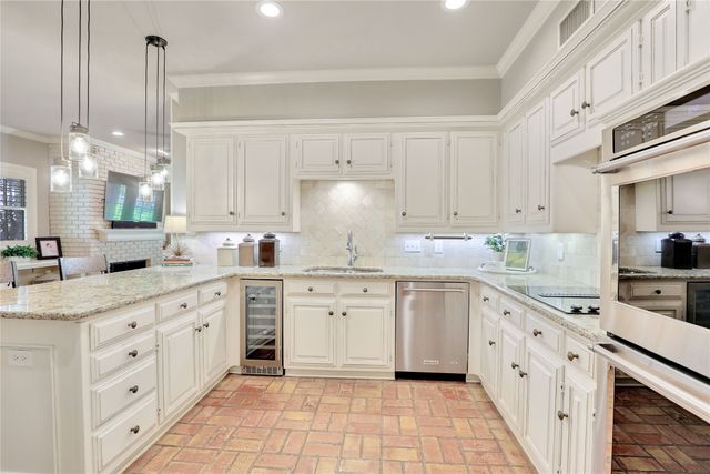 1814 Lakeshore Court, Mckinney, TX 75072