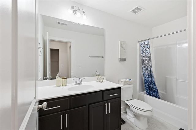 908 Arbor Crowne Drive, Lawrenceville, GA 30045