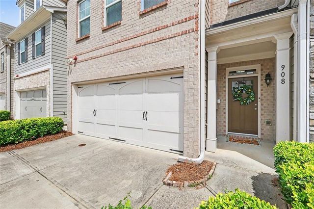 908 Arbor Crowne Drive, Lawrenceville, GA 30045