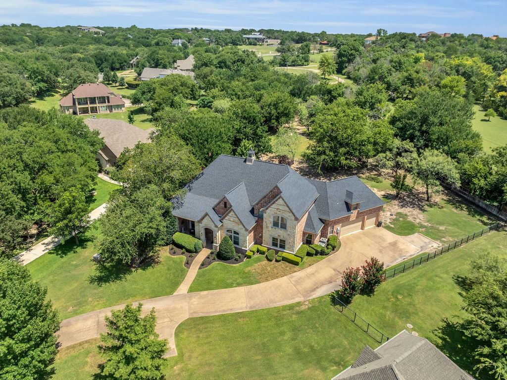 10500 Estancia Court, Fort Worth, TX 76108