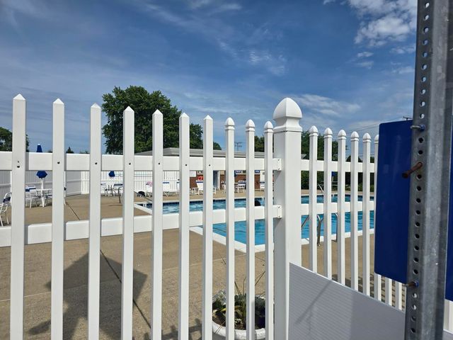 75 Country Club Drive, Countryside, IL 60525