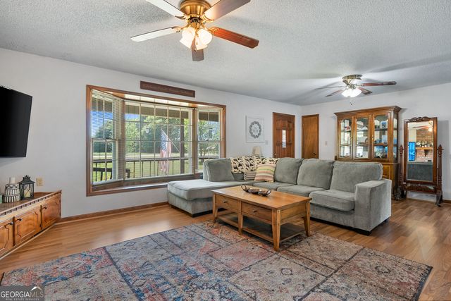 696 Hickory Crossing Road, Hartwell, GA 30643