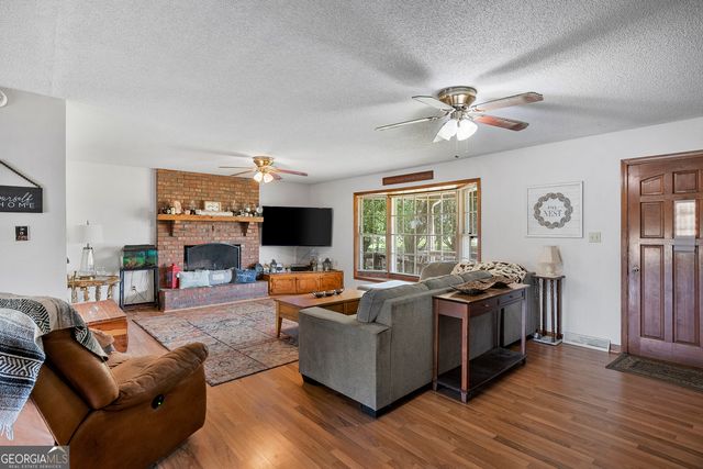 696 Hickory Crossing Road, Hartwell, GA 30643