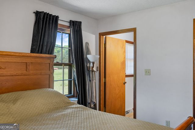 696 Hickory Crossing Road, Hartwell, GA 30643