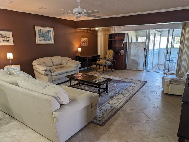 1710 NW 18th Avenue 204, Delray Beach, FL 33445
