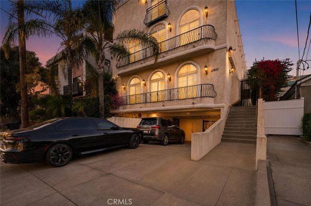 10833 Kling Street 4, North Hollywood, CA 91602