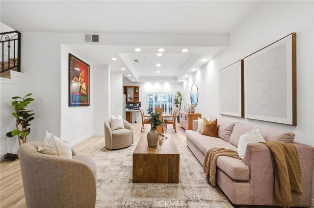 10833 Kling Street 4, North Hollywood, CA 91602