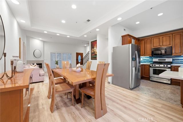 10833 Kling Street 4, North Hollywood, CA 91602