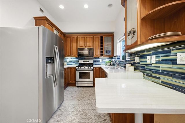 10833 Kling Street 4, North Hollywood, CA 91602