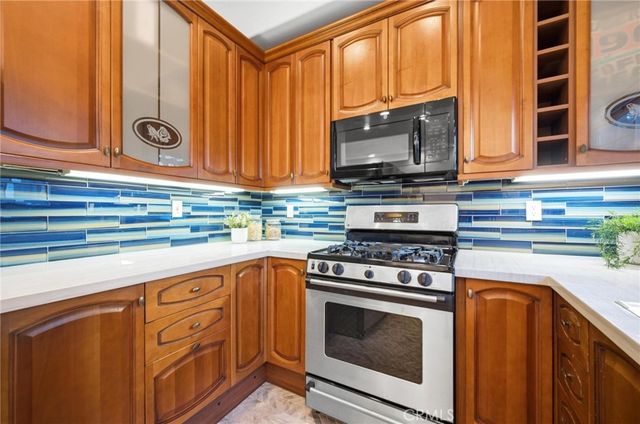 10833 Kling Street 4, North Hollywood, CA 91602