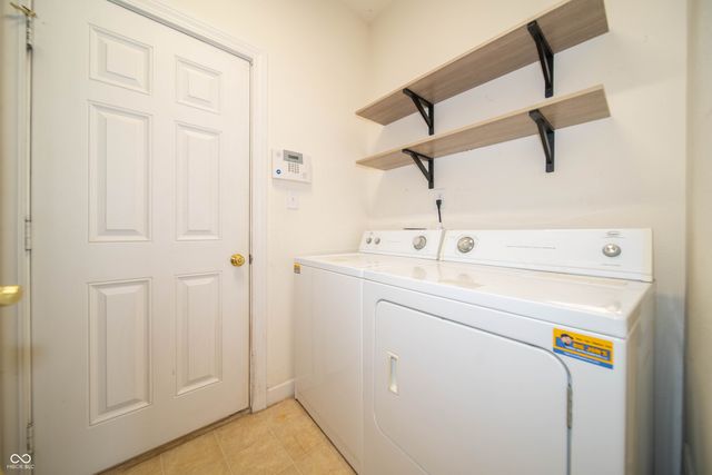 11044 Schoolhouse Road, Fishers, IN 46037