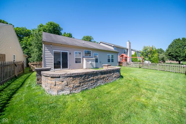 11044 Schoolhouse Road, Fishers, IN 46037