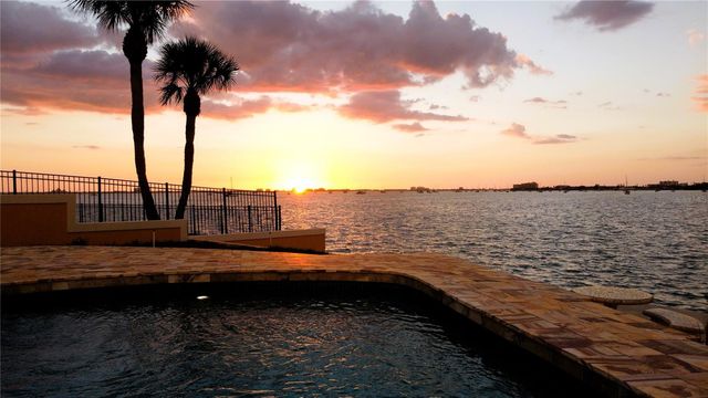 4201 45TH STREET S, St Petersburg, FL 33711