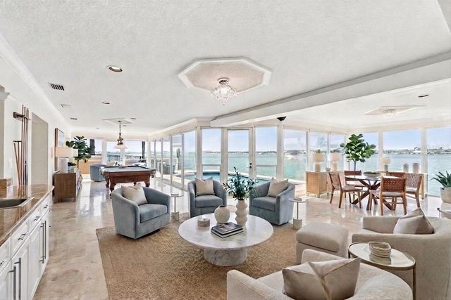 4201 45TH STREET S, St Petersburg, FL 33711