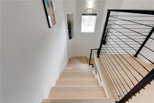 7330 De Soto, Canoga Park, CA 91303