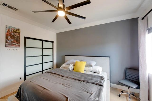 7330 De Soto, Canoga Park, CA 91303