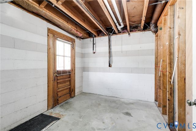 9110 Brucewood Dr, North Chesterfield, VA 23235