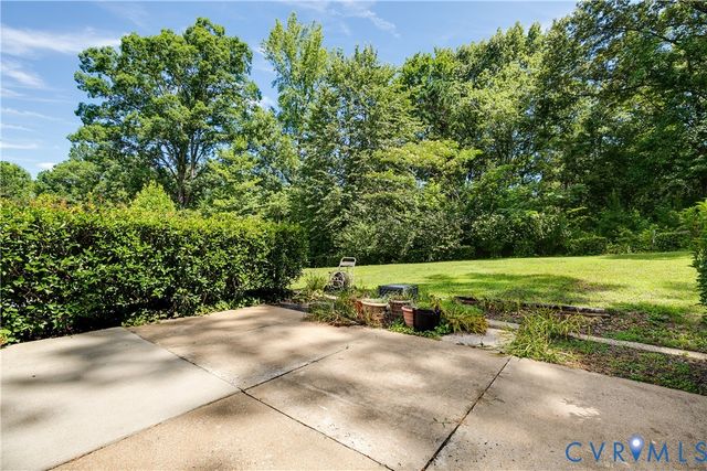 9110 Brucewood Dr, North Chesterfield, VA 23235