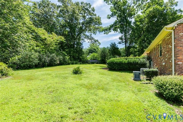 9110 Brucewood Dr, North Chesterfield, VA 23235