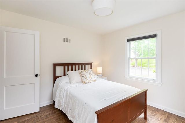 306 E Dartmouth Road, Kansas City, MO 64113