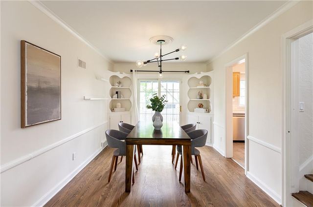 306 E Dartmouth Road, Kansas City, MO 64113