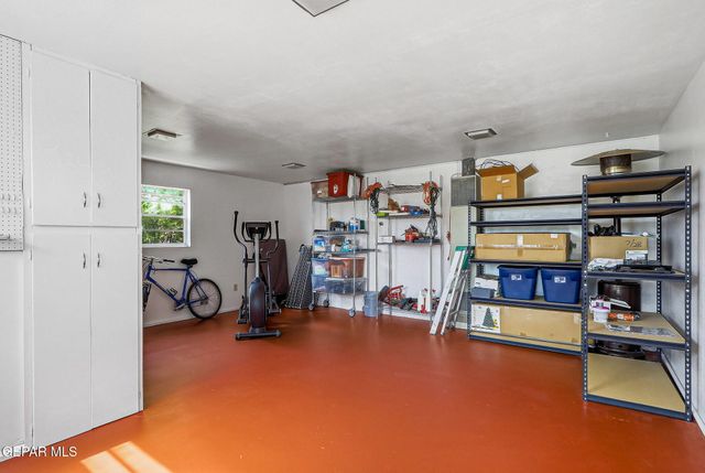 8113 DEMPSEY Avenue, El Paso, TX 79925