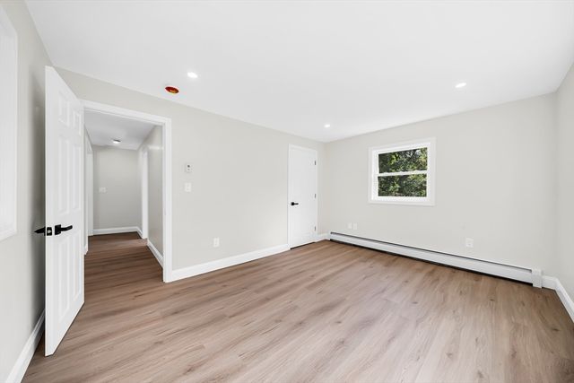 1 Albion Rd, Billerica, MA 01821