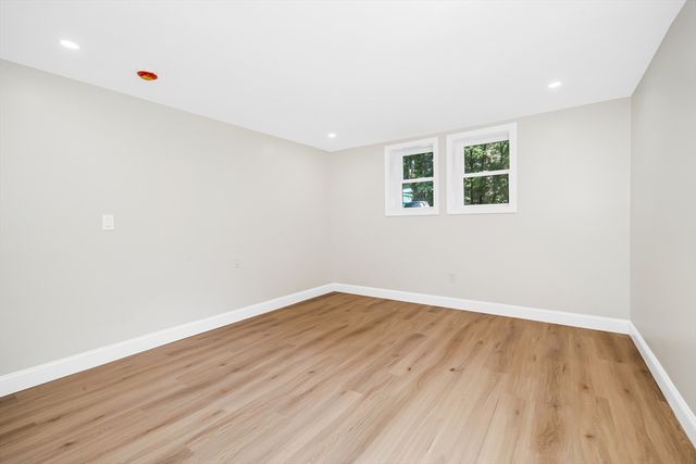 1 Albion Rd, Billerica, MA 01821