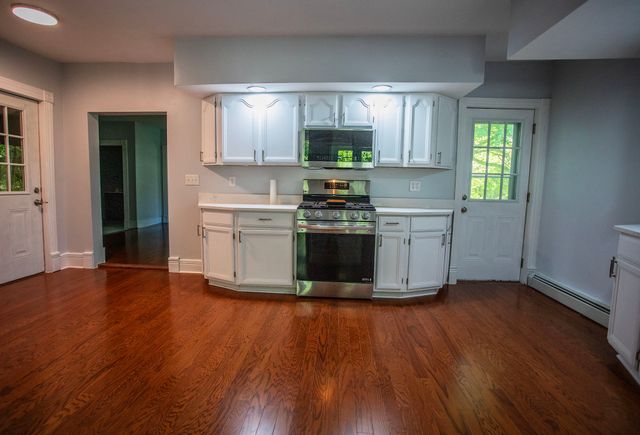 6382 W LAKE Road, Erie, PA 16505