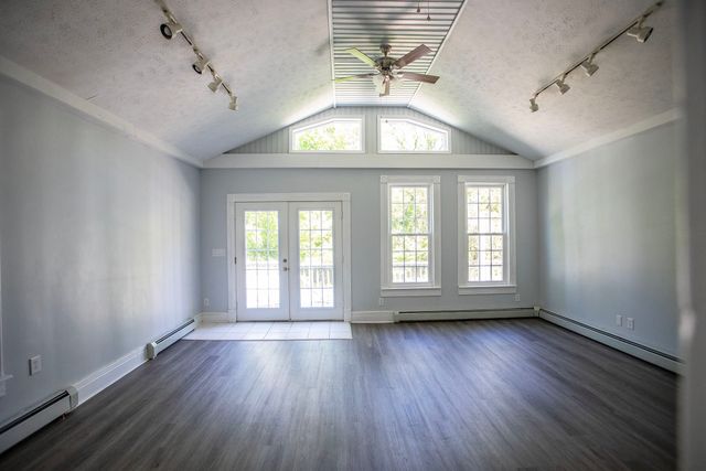 6382 W LAKE Road, Erie, PA 16505