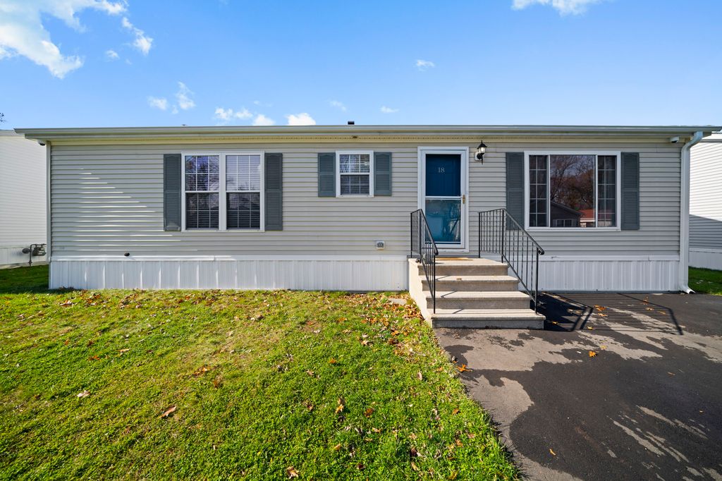 18 Laurel Circle, East Windsor, CT 06088