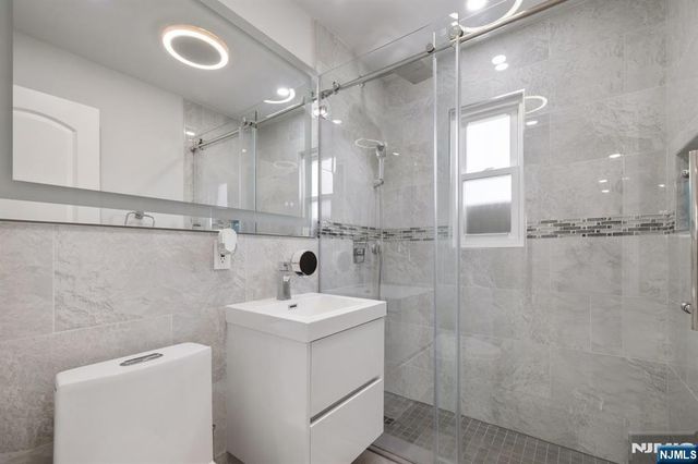 65 Clinton Park Drive, Bergenfield, NJ 07621