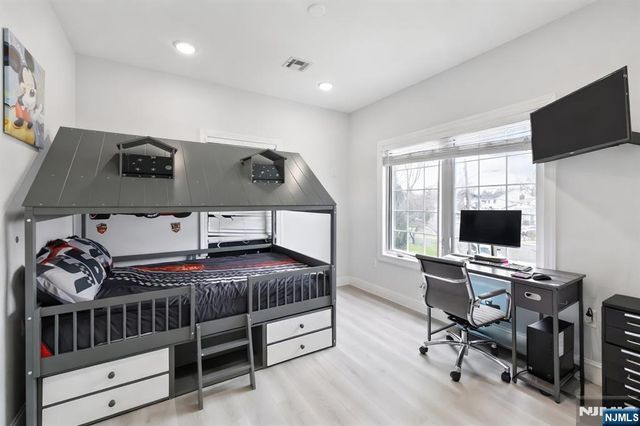 65 Clinton Park Drive, Bergenfield, NJ 07621