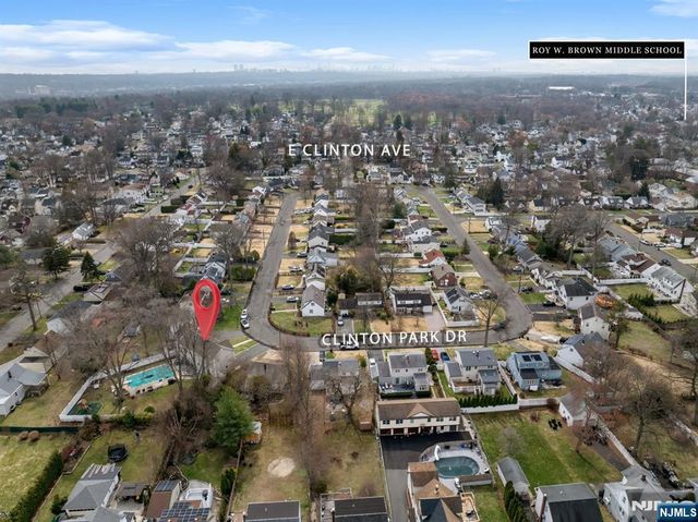 65 Clinton Park Drive, Bergenfield, NJ 07621