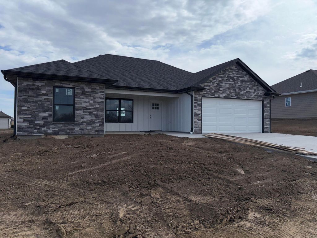 2400 N Federal DR, Columbia, MO 65202