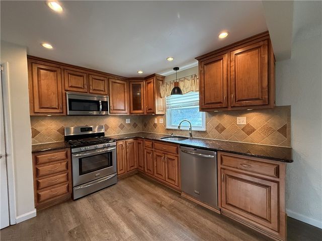 103 Willett Dr, Verona, PA 15147