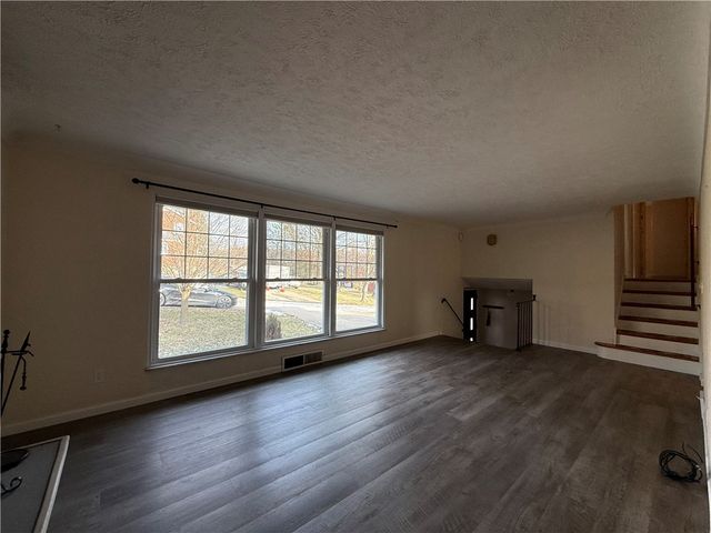 103 Willett Dr, Verona, PA 15147