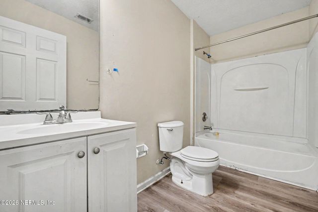 8205 BERRY Avenue, Jacksonville, FL 32211