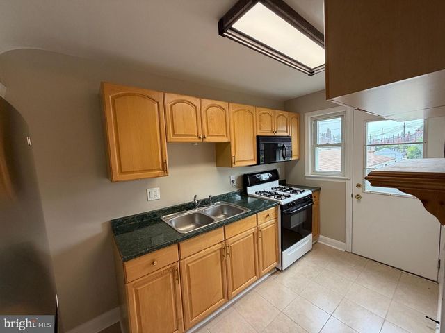 647 DUNWICH WAY, Baltimore, MD 21221